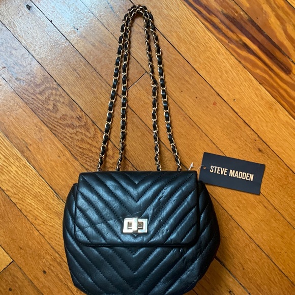 Steve Madden Handbags - NEW Steve Madden Bcharmin Crossbody